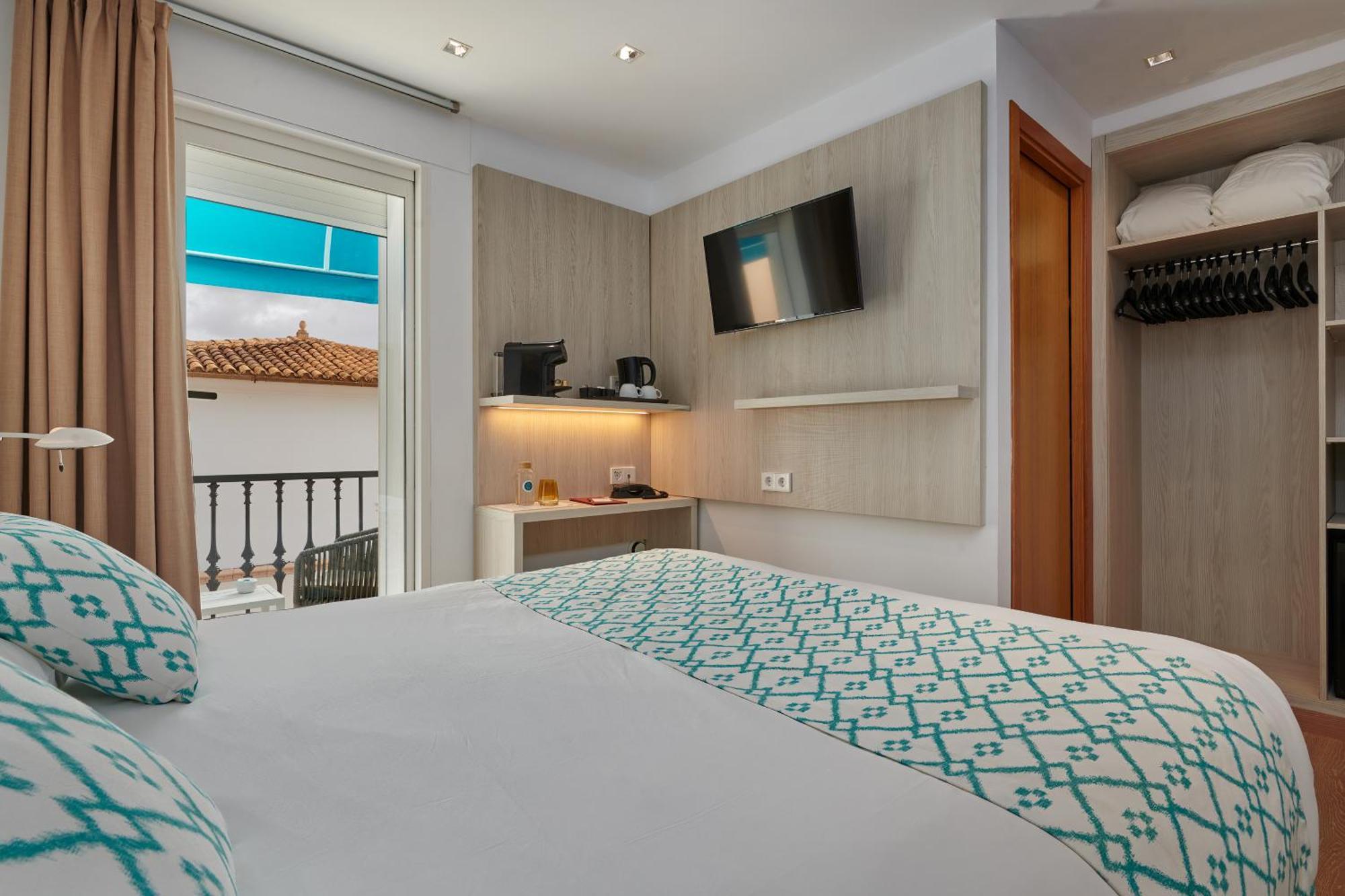 Hotel Colonial Colonia de Sant Jordi ภายนอก รูปภาพ