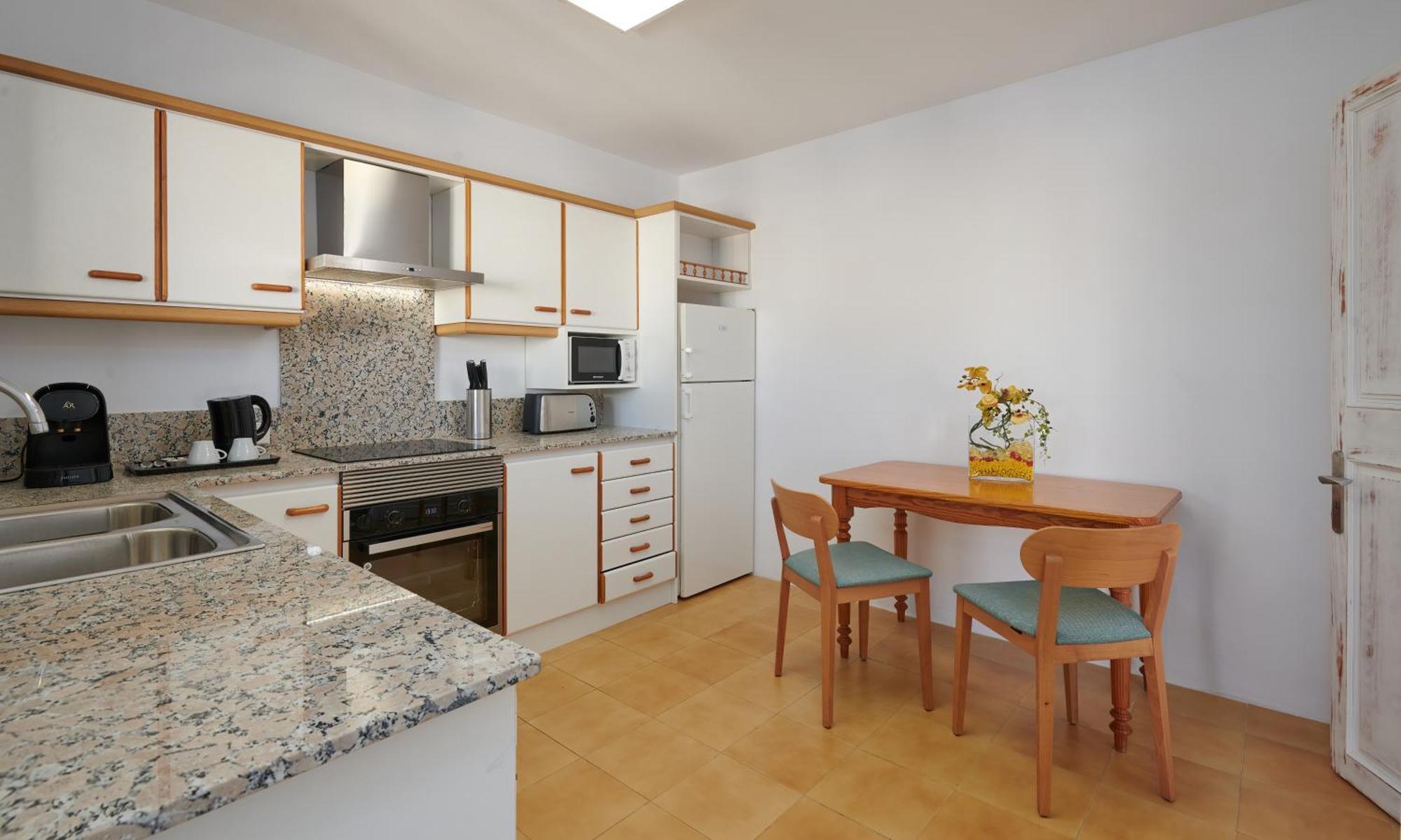 Hotel Colonial Colonia de Sant Jordi ภายนอก รูปภาพ